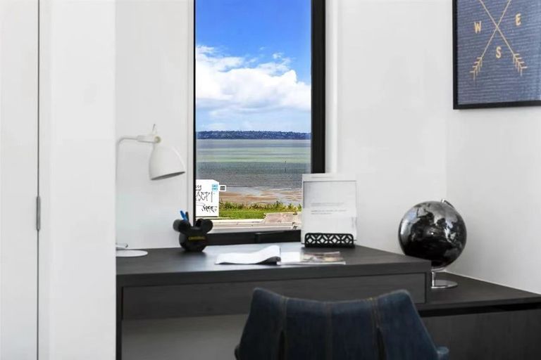 Photo of property in 5 Ocean Breeze Avenue, Hobsonville, Auckland, 0616