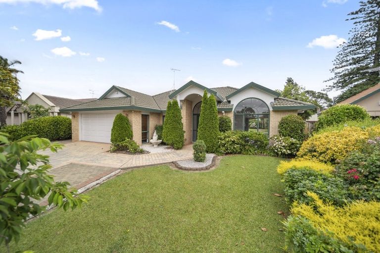 Photo of property in 20 Yarlside Place, Northpark, Auckland, 2013