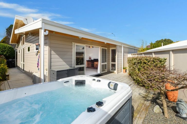 Photo of property in 1 Ririnui Place, Maungatapu, Tauranga, 3112