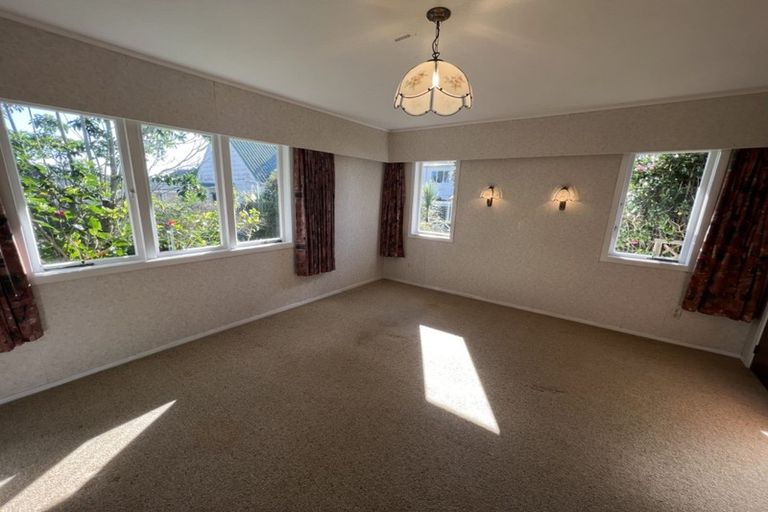 Photo of property in 7 Norma Avenue, Te Atatu South, Auckland, 0610