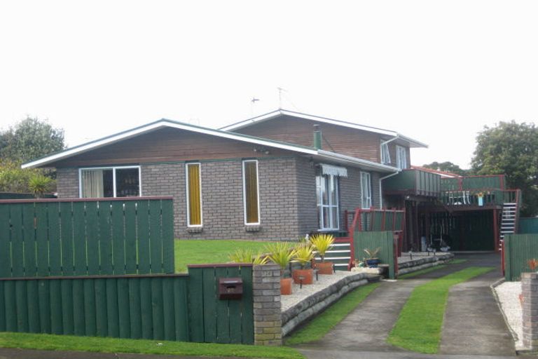 Photo of property in 20 Tahurangi Place, Spotswood, New Plymouth, 4310