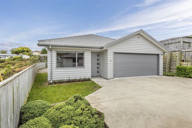 Photo of property in 18 Moonsail Drive, Whitby, Porirua, 5024