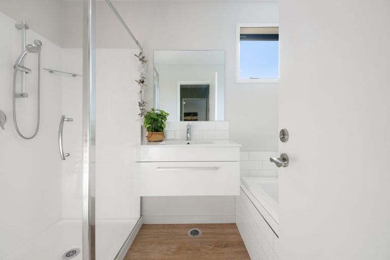 Photo of property in 1 Earhart Lane, Wigram, Christchurch, 8042