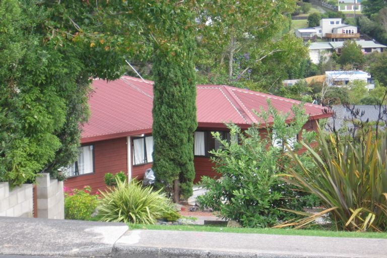 Photo of property in 2/39 Browns Bay Road, Browns Bay, Auckland, 0630
