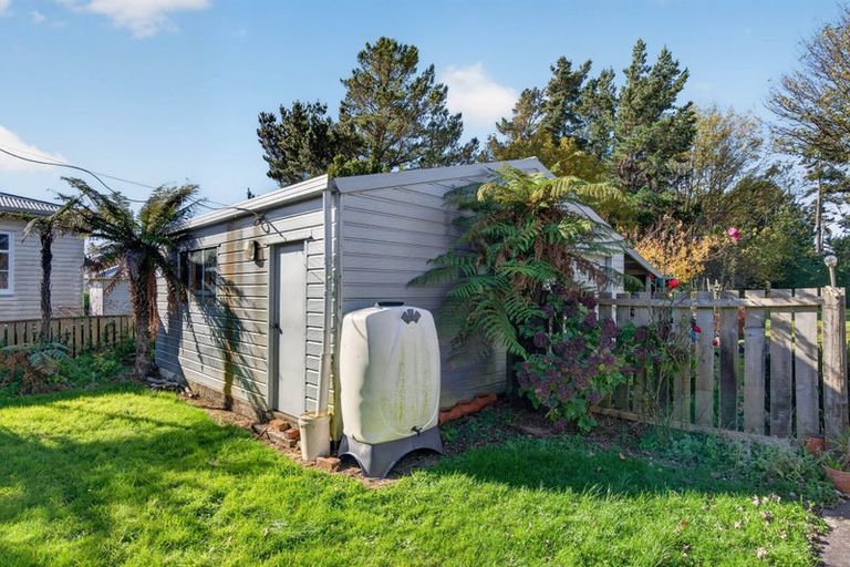 Photo of property in 21 Stanly Street, Eketahuna, 4900