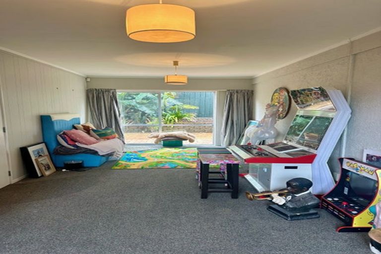 Photo of property in 23b Bayview Road, Bayview, Auckland, 0629