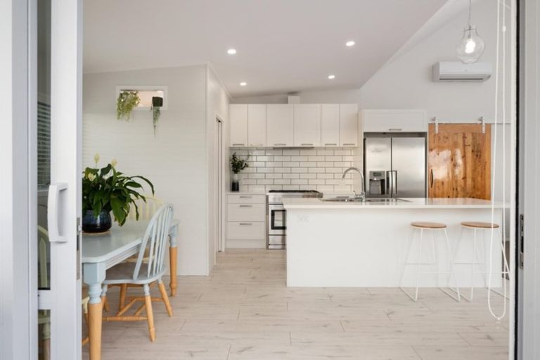 Photo of property in 720b Papamoa Beach Road, Papamoa Beach, Papamoa, 3118