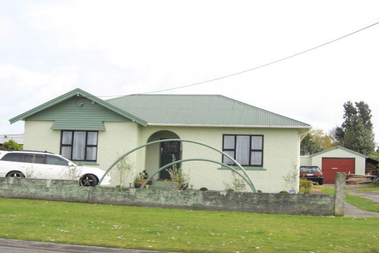 Photo of property in 6 Richmond Street, Inglewood, 4330