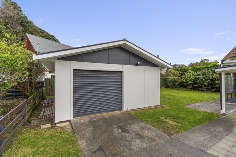 Photo of property in 99 Norfolk Crescent, Otaki Beach, Otaki, 5512