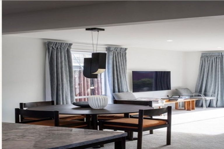 Photo of property in 1/15 Edgeware Road, St Albans, Christchurch, 8014