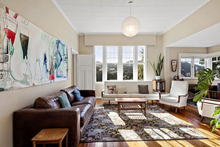 Photo of property in 74 Glen Road, Kelburn, Wellington, 6012