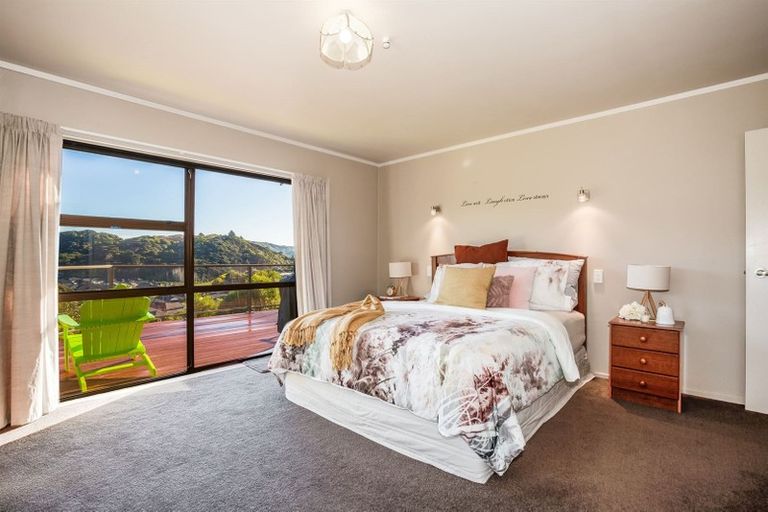 Photo of property in 22 Sailmaker Close, Whitby, Porirua, 5024
