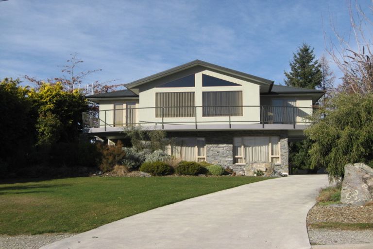 Photo of property in 53 Kennedy Crescent, Wanaka, 9305