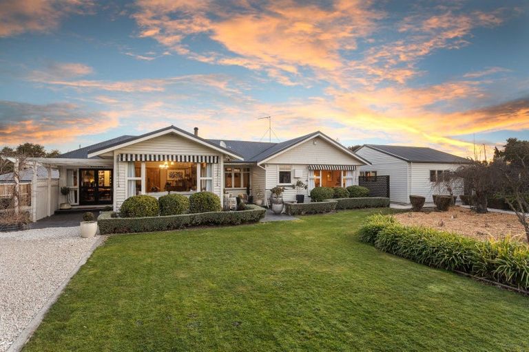 Photo of property in 2 Church Street, Amberley, 7410