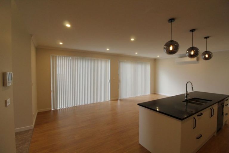 Photo of property in 17 Grove Way, Riverhead, 0820