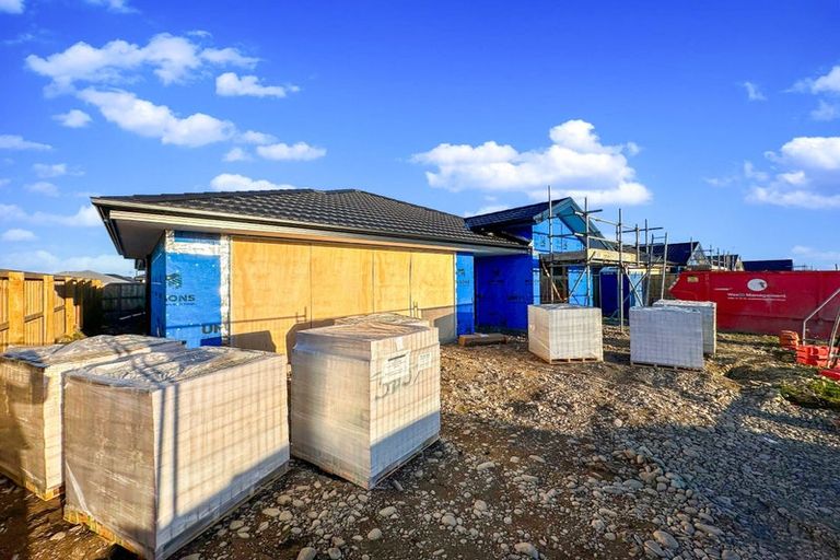 Photo of property in 69 Paetai Lane, Te Atatu Peninsula, Auckland, 0610