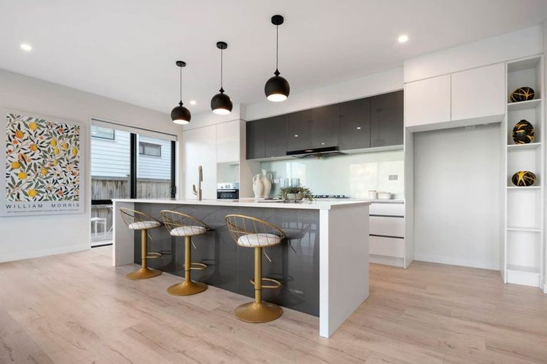 Photo of property in 15c Living Stream Road, Albany Heights, Auckland, 0632