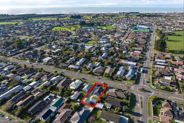 Photo of property in 40 Inwoods Road, Parklands, Christchurch, 8083