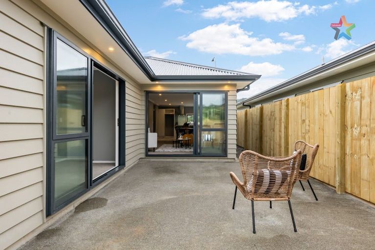 Photo of property in 8 Harry Martin Lane, Wainuiomata, Lower Hutt, 5014