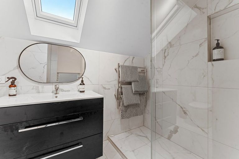 Photo of property in 43 Cumberland Street, Leigh, 0985