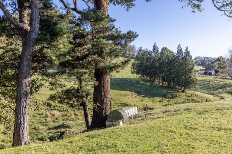 Photo of property in 208 Adelaide Road, Dannevirke, 4930