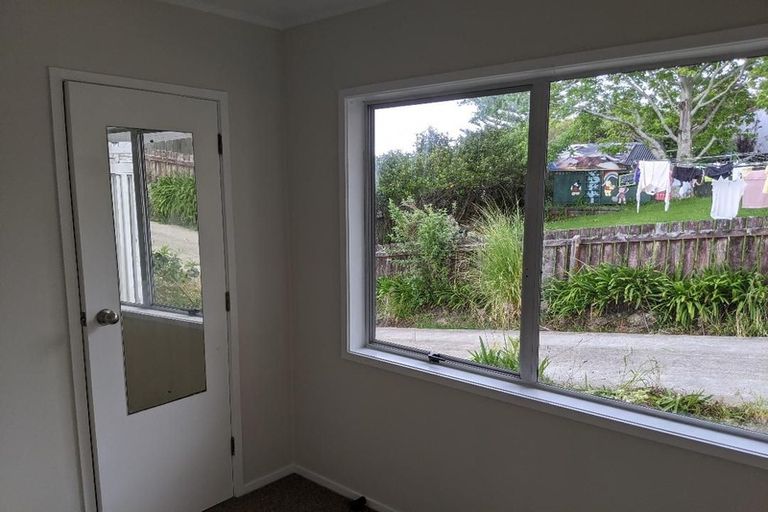 Photo of property in 1/13 Dolbear Street, Titirangi, Auckland, 0604