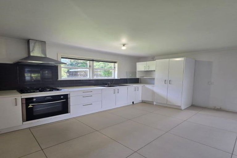 Photo of property in 151 Gossamer Drive, Pakuranga Heights, Auckland, 2010