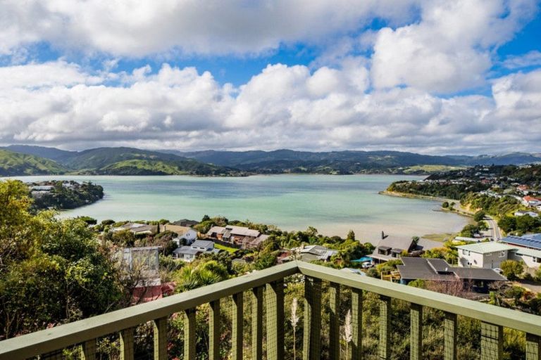 Photo of property in 9 Kenef Road, Paremata, Porirua, 5024
