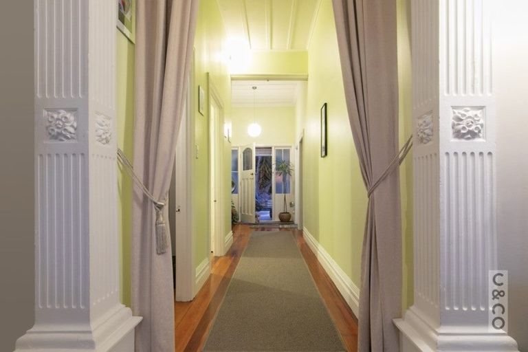 Photo of property in 14 Elliot Street, Riverhead, 0820