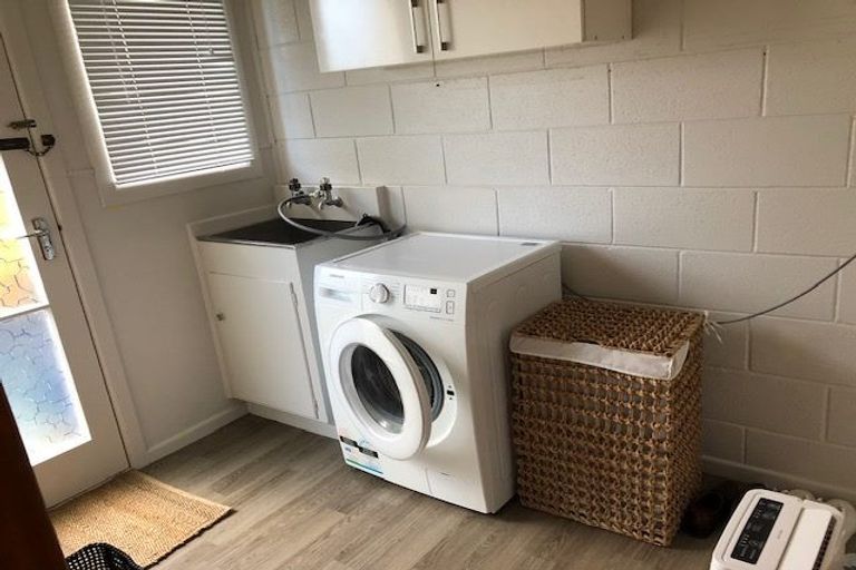 Photo of property in 1/7 Miro Street, New Lynn, Auckland, 0600