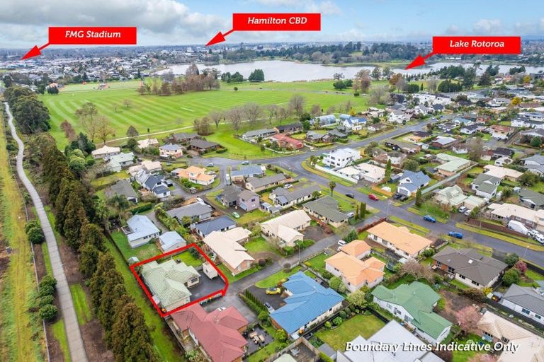 Photo of property in 12 Hastings Place, Hamilton Lake, Hamilton, 3204