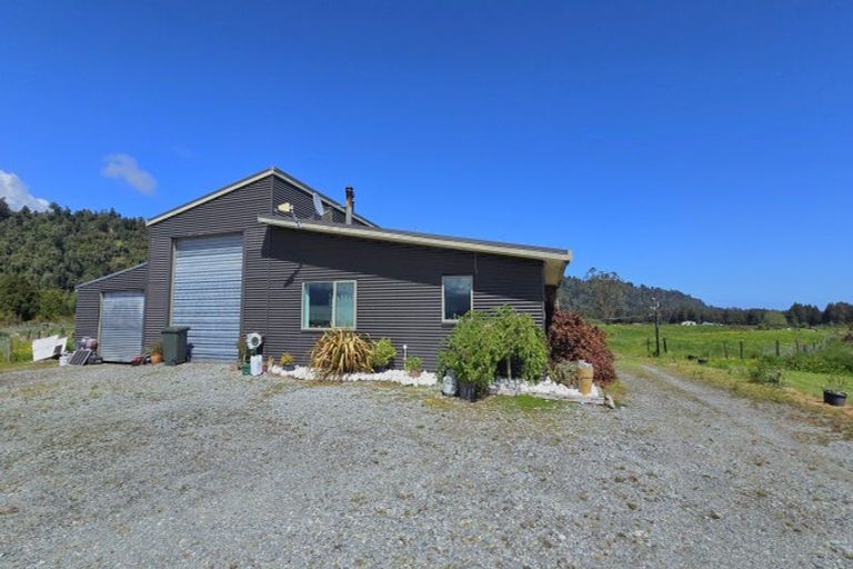 Photo of property in 711b La Fontaine Road, Harihari, 7884