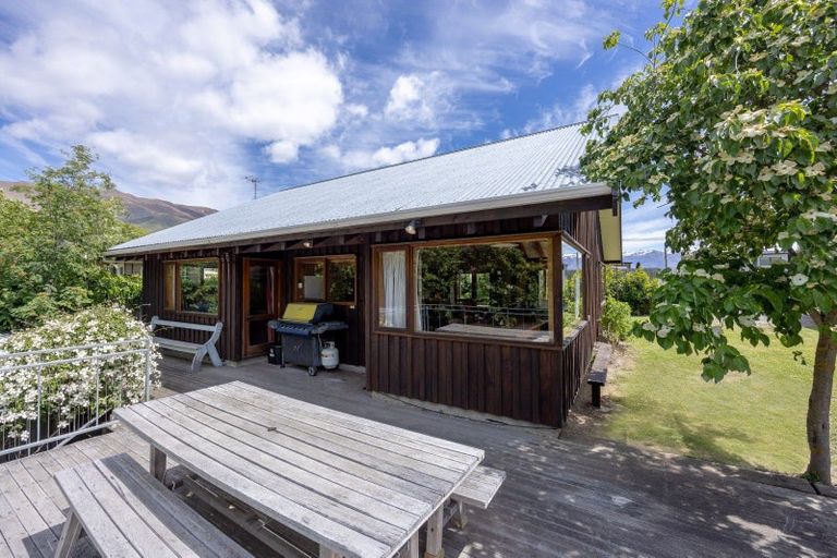 Photo of property in 64 Tenby Street, Wanaka, 9305