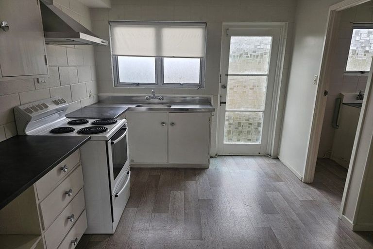 Photo of property in 2/5 Second Avenue, Avenues, Whangarei, 0110