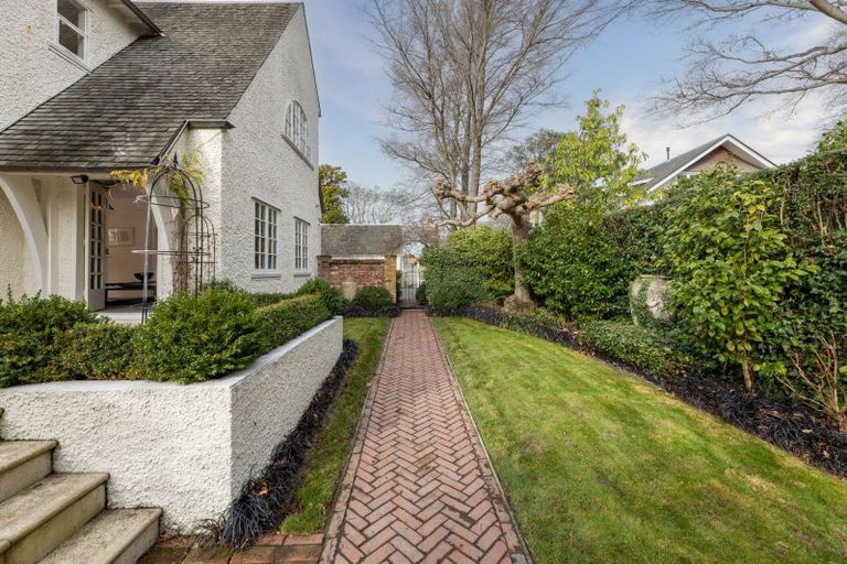 Photo of property in 43 Holmwood Road, Merivale, Christchurch, 8014