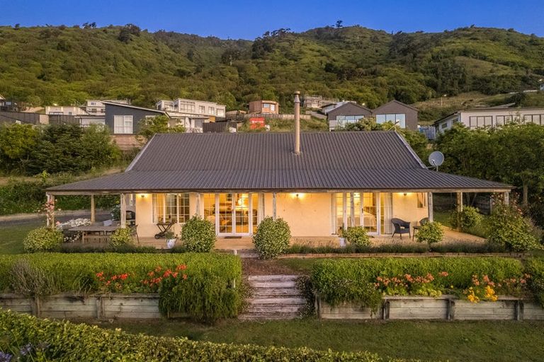 Photo of property in 17 Kea Street, Waikanae, 5036