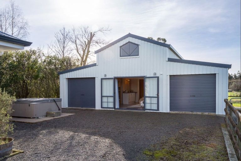 Photo of property in 15 Campbell Drive, Martinborough, 5711