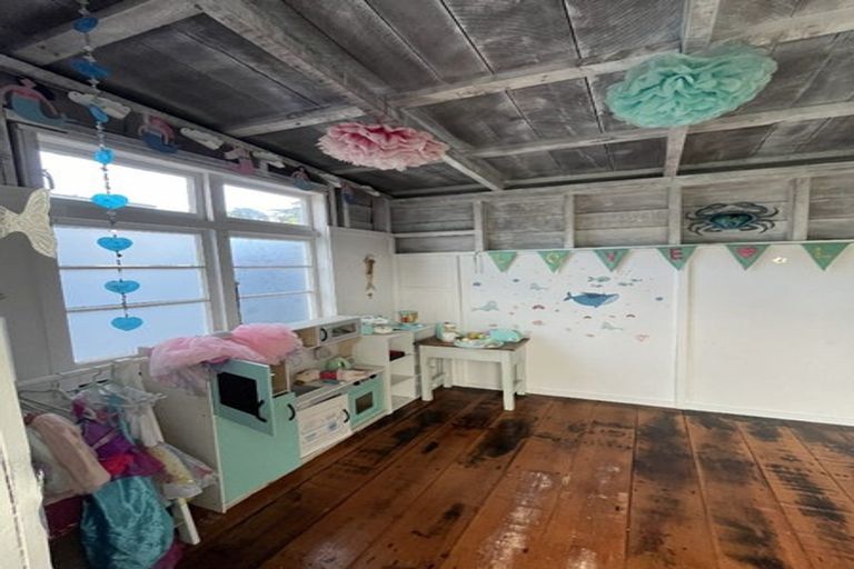 Photo of property in 1437 Clevedon Kawakawa Road, Kawakawa Bay, Papakura, 2585