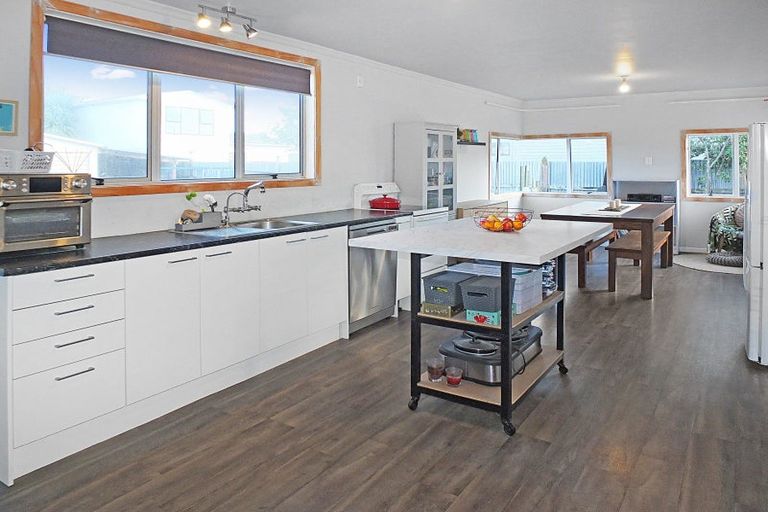 Photo of property in 48 Coley Street, Foxton, 4814