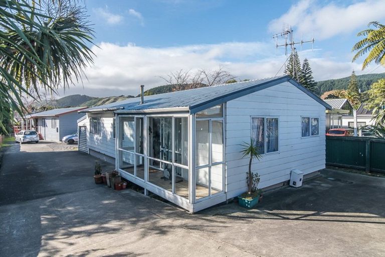 Photo of property in 22a Kapiti Road, Paraparaumu, 5032