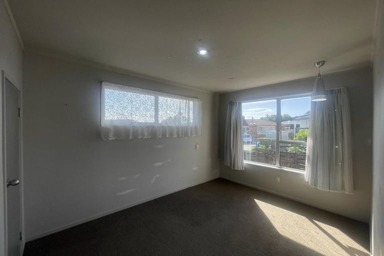 Photo of property in 49 Walworth Avenue, Pakuranga Heights, Auckland, 2010