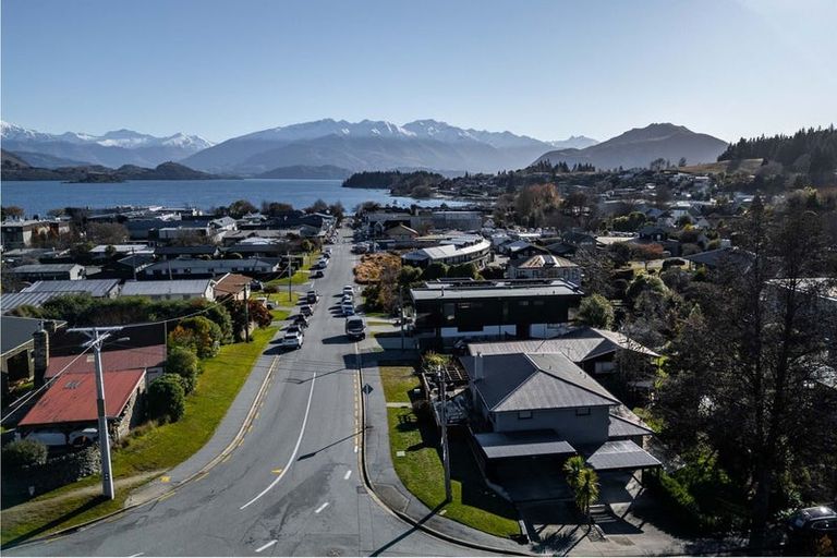 Photo of property in 84 Helwick Street, Wanaka, 9305