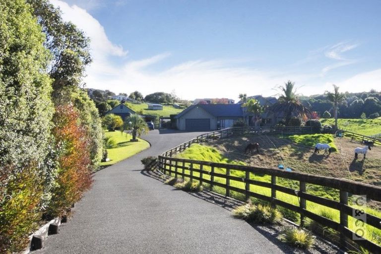 Photo of property in 53 Broadwood Rise, Kumeu, 0892