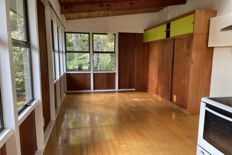 Photo of property in 25 Kopiko Road, Titirangi, Auckland, 0604