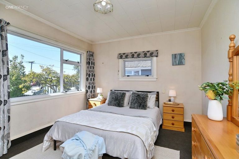 Photo of property in 19 Belfast Road, Belfast, Christchurch, 8051