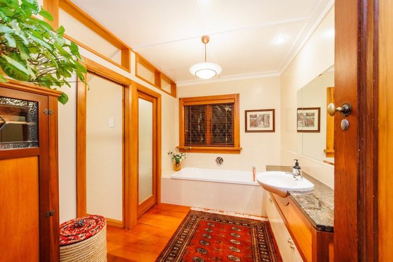Photo of property in 3 Elmira Avenue, Hokowhitu, Palmerston North, 4410
