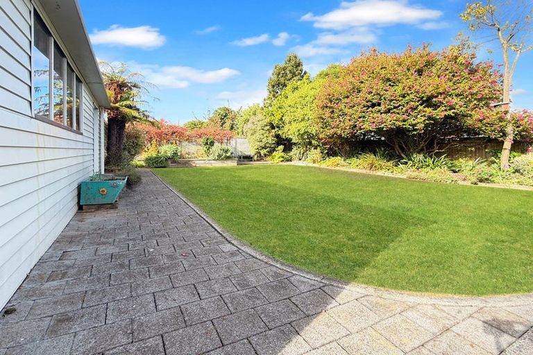 Photo of property in 44 Queenwood Road, Levin, 5510