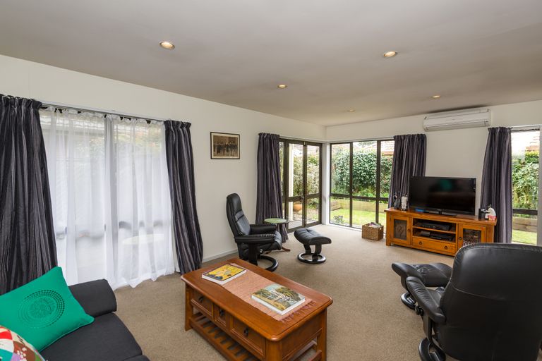 Photo of property in 90 Proctor Street, Papanui, Christchurch, 8053