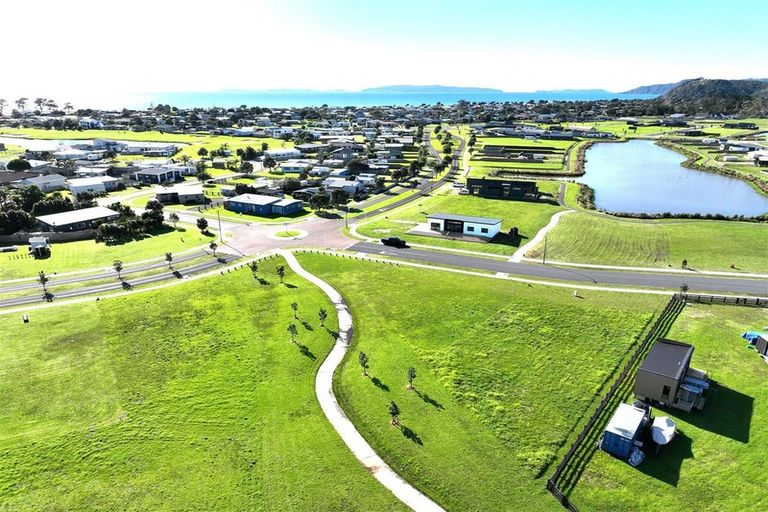 Photo of property in 237 Hamiora Street, Matarangi, 3592