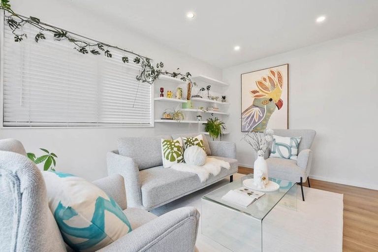 Photo of property in 51 Kea Road, Silverdale, 0932